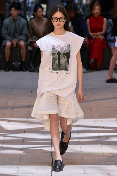 Look 8